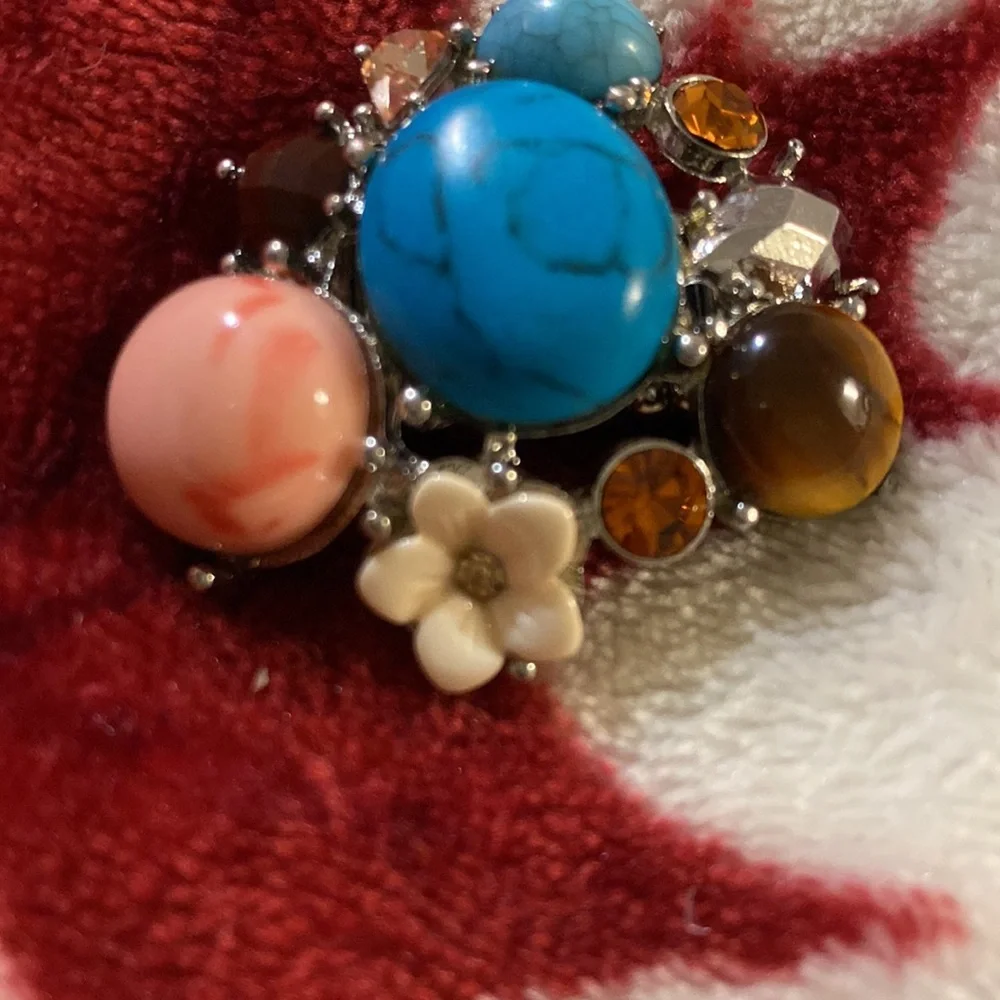 Ring - Picture 5 of 6